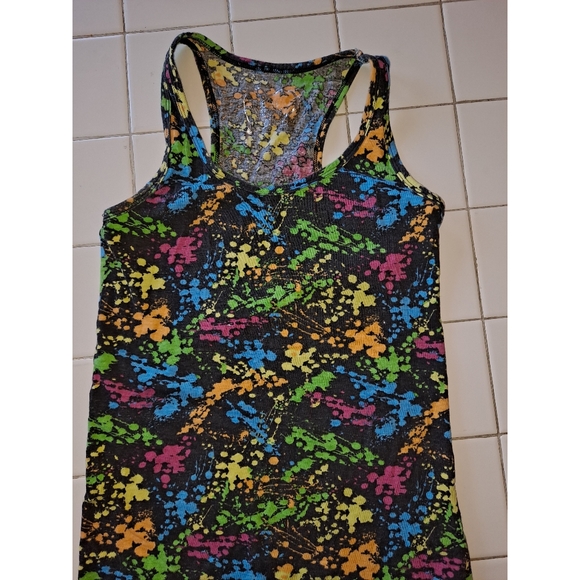Rue 21 black multicolored splatter paint racerback tank top shirt size medium - Picture 10 of 11